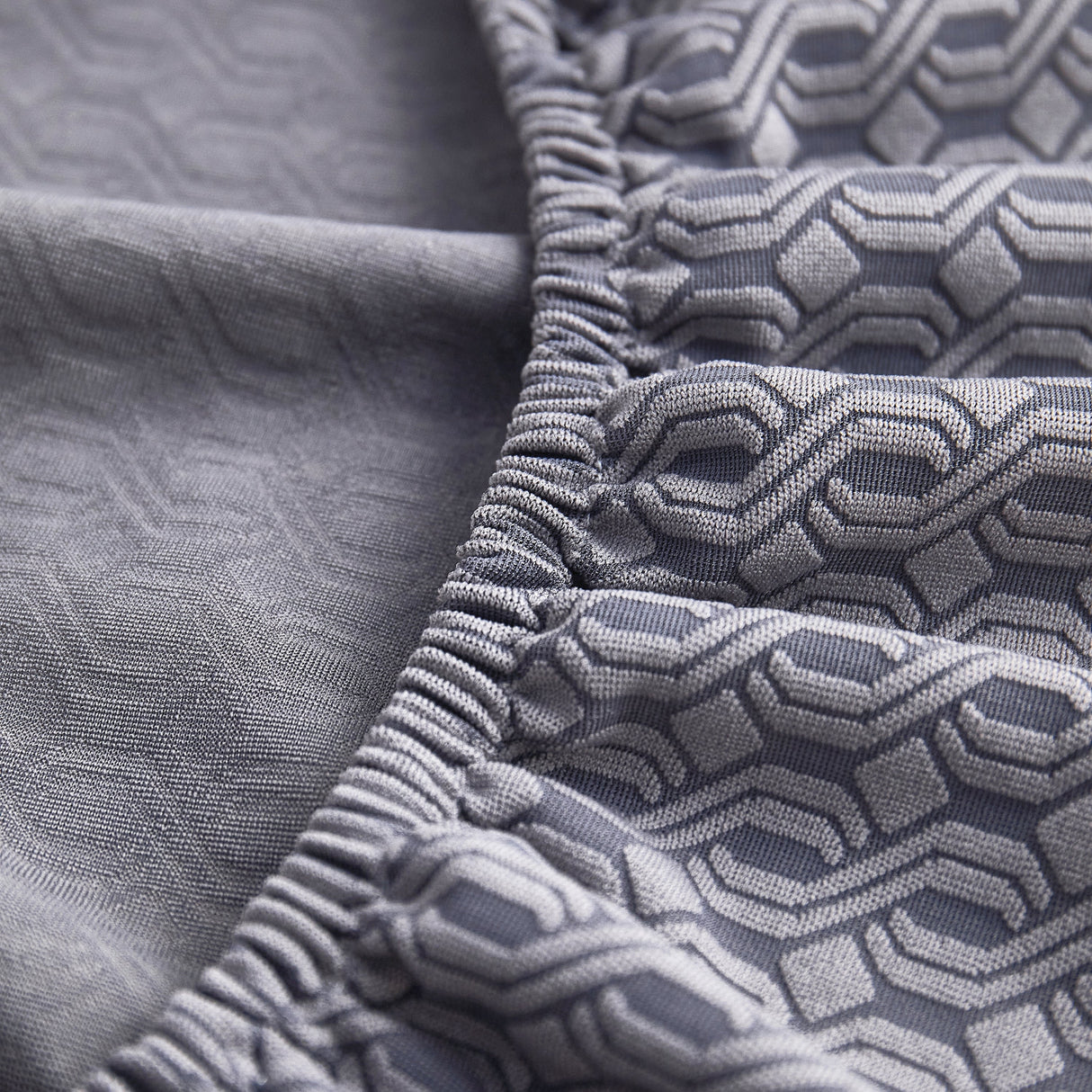 Growth Rings Jacquard Fleece Fabric Stretch Cushion Cover, Non-Slip Furniture Protector for Kids, Couch Cushion Covers