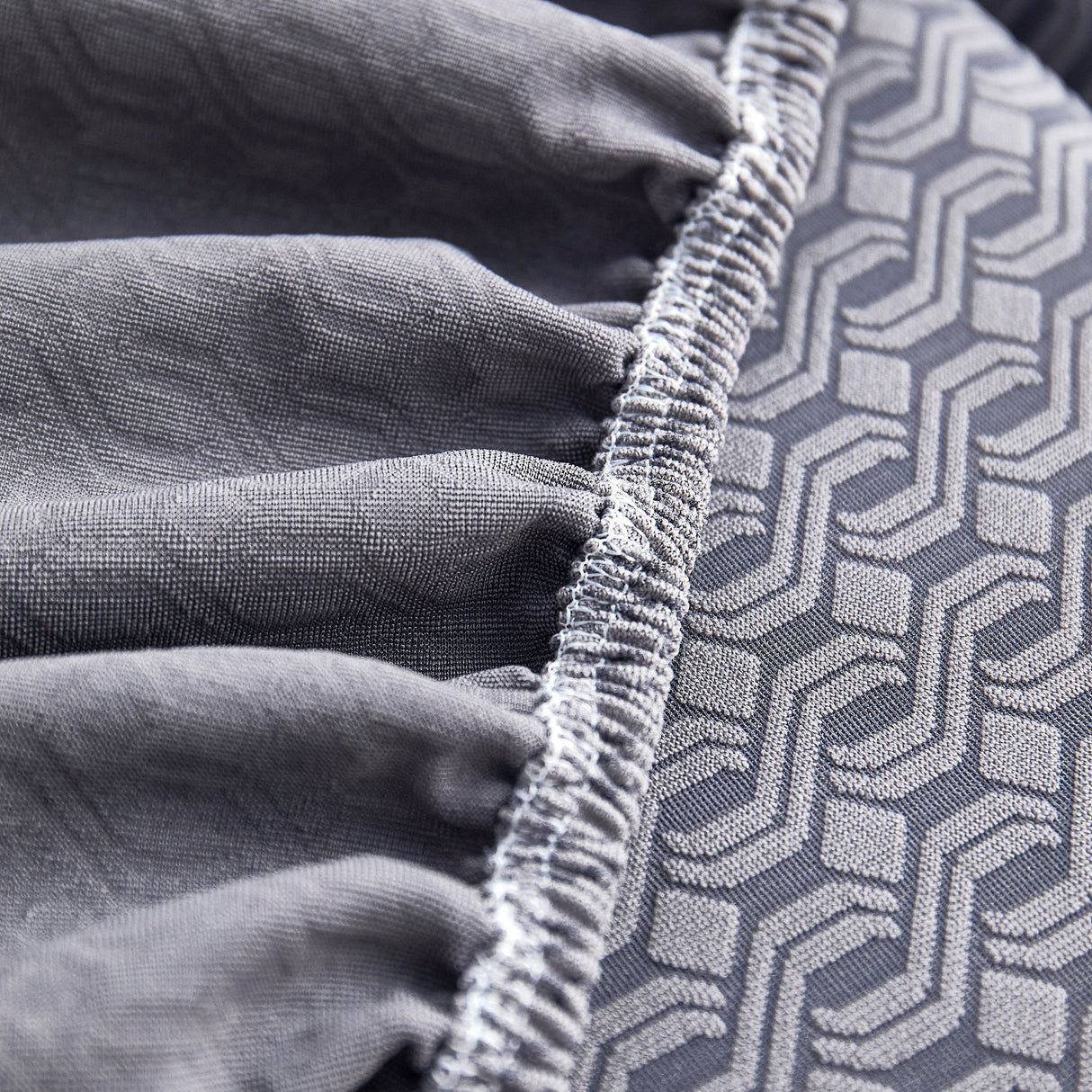 Growth Rings Jacquard Fleece Fabric Stretch Cushion Cover, Non-Slip Furniture Protector for Kids, Couch Cushion Covers