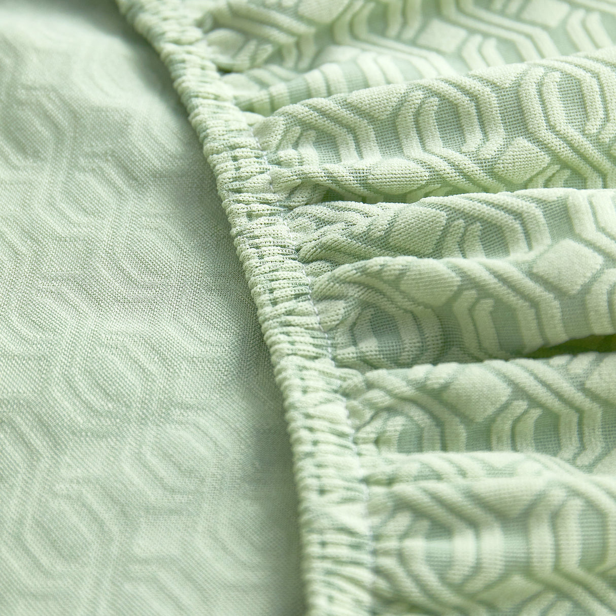 Growth Rings Jacquard Fleece Fabric Stretch Cushion Cover, Non-Slip Furniture Protector for Kids, Couch Cushion Covers