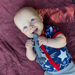 2-in-1 Teether & Training Spoon PEWTER