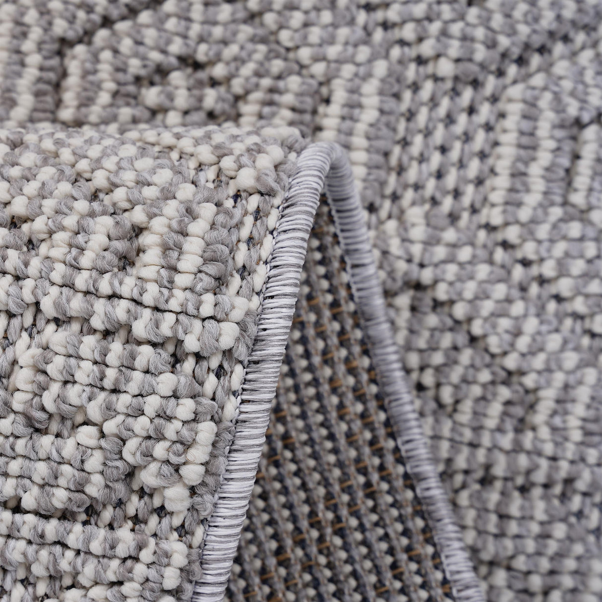 Guros - Geometric Indoor / Outdoor Rug by Couch.com