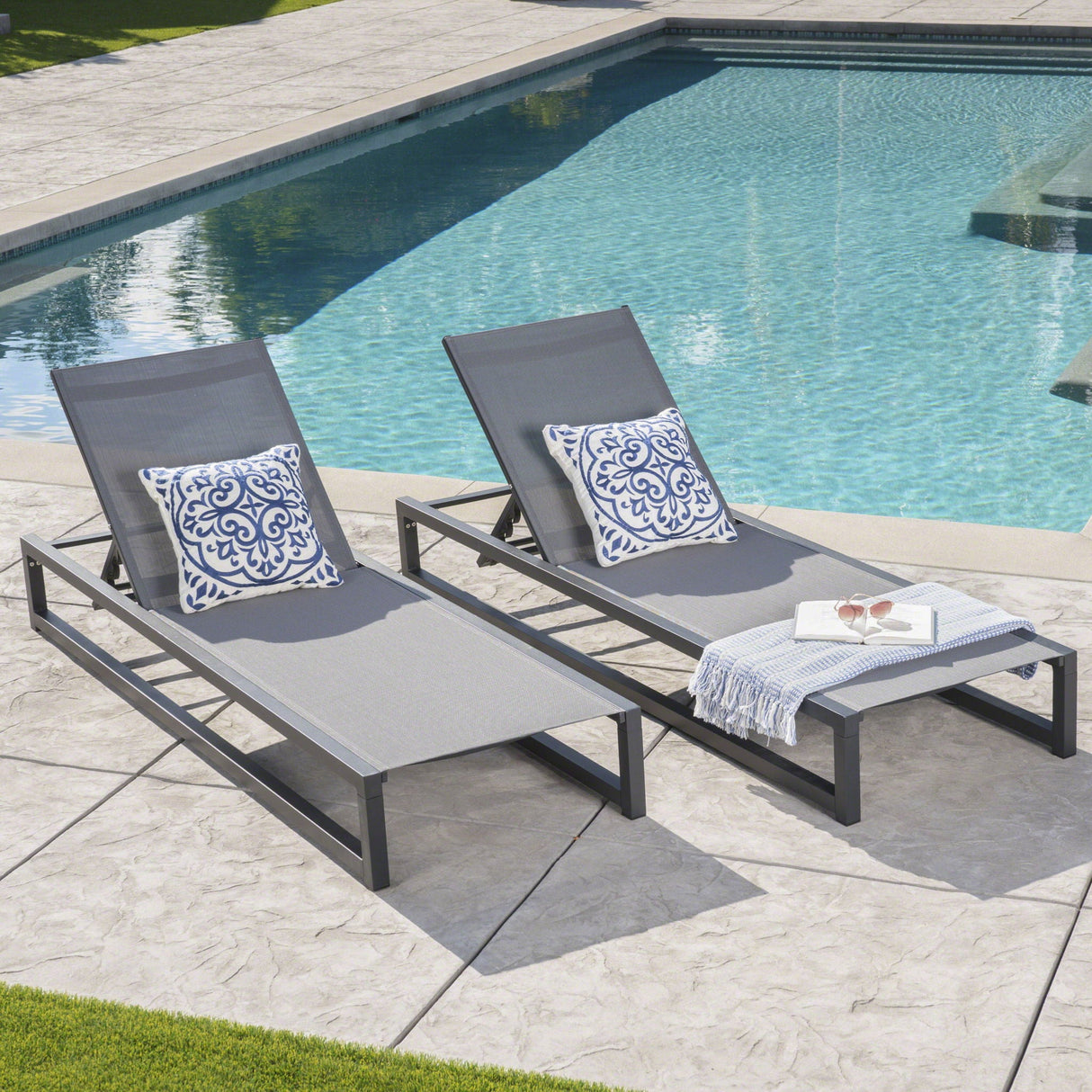 Outdoor Patio Chaise Lounge With 5 Reclining Positions by Couch.com