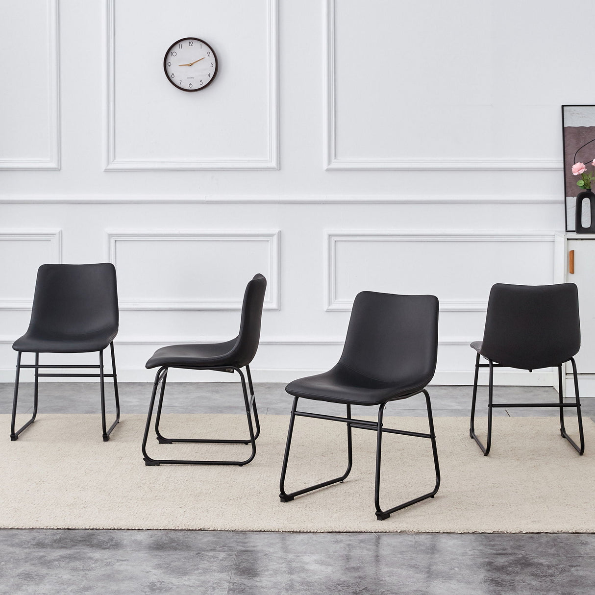 Classic Stylish Chairs Suitable For Modern Minimalist And Industrial Style Environments by Couch.com