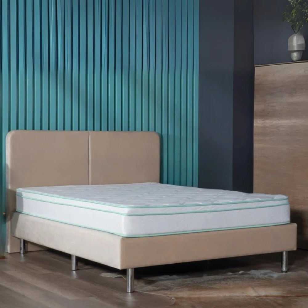 8" Medium Cool Gel Memory Foam Innerspring Hybrid Mattress by Couch.com