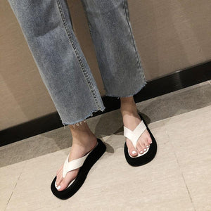 Black White Thick Bottom Flip Flops Women Famous Design Clip Toe Slippers Platform Slides Beach Comfort Thong Style Flip Flops Sandals For Women With Arch Support For Comfortable Walk