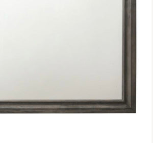 Naima - Minimalist Design Mirror by Couch.com