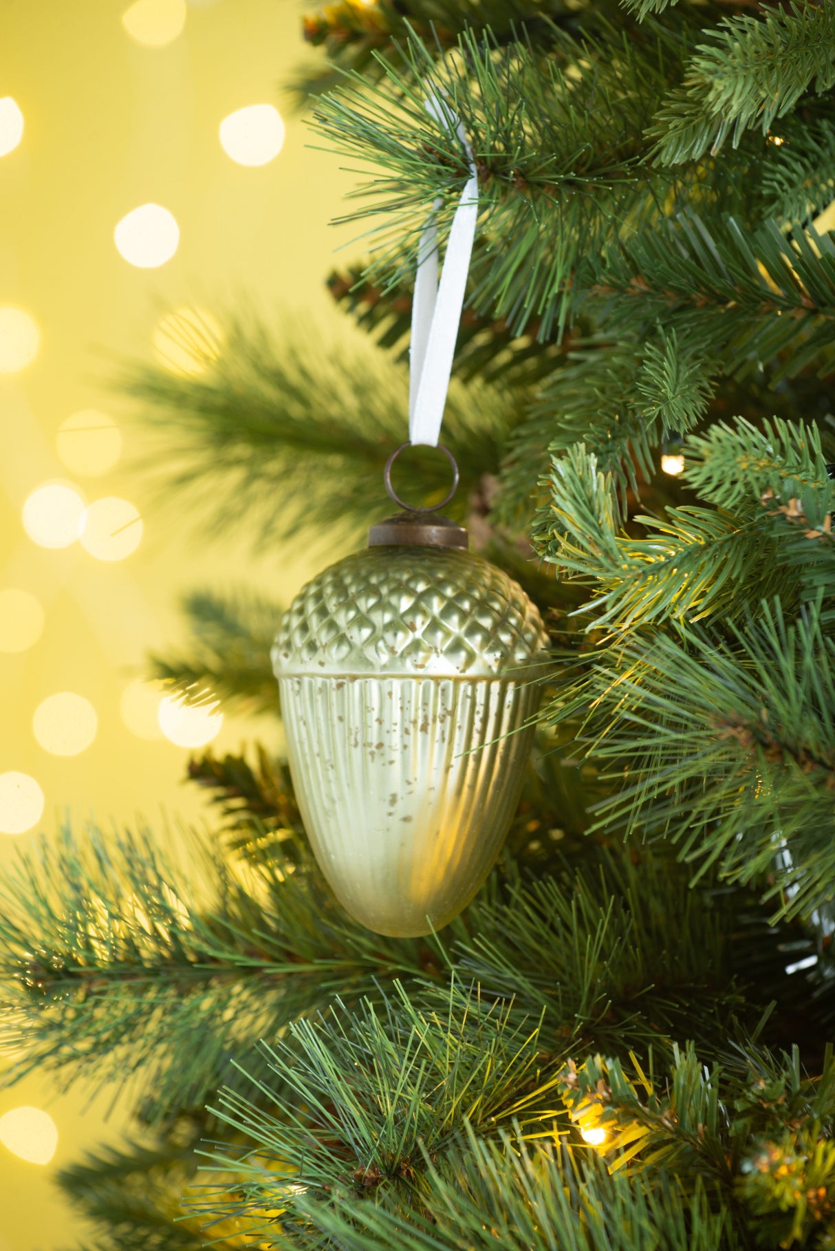 Tear Drop Ornament, Decorative Hanging Christmas Tree Ornaments For Holiday Party Decorations (Set of 12) by Couch.com