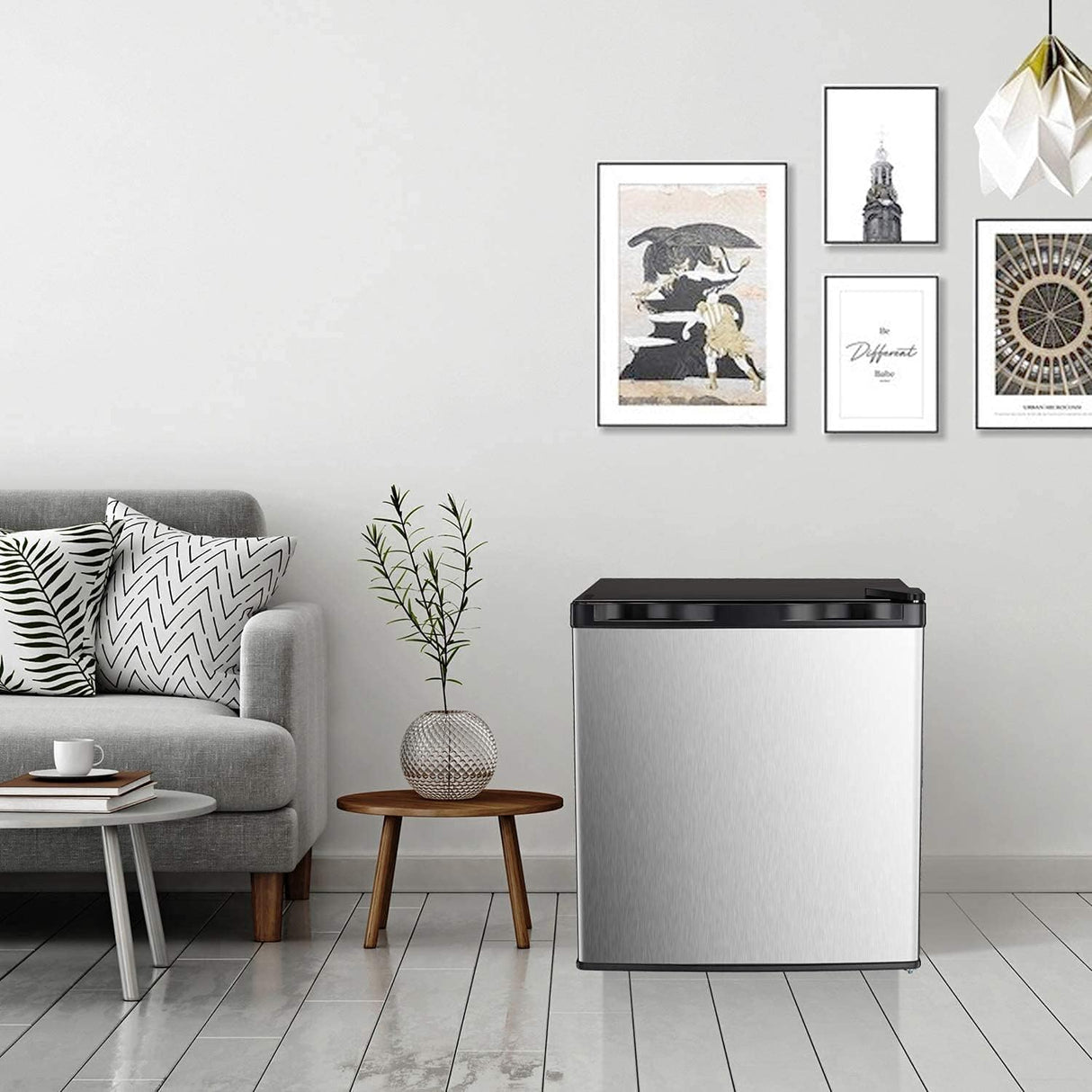 Compact Chest Upright Freezer 1.1 cu.D5840C