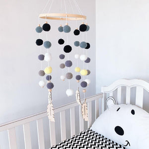 Dream Catcher Nordic Baby Room Wind Chime Bed Bell Decor Wool Ball Kids Bedroom Lovely Wooden Bead Bed Felt Baby Ceiling Mobiles Toys Infant Nursing Accessories Wall Hanging Decoration Ornaments Photography Prop