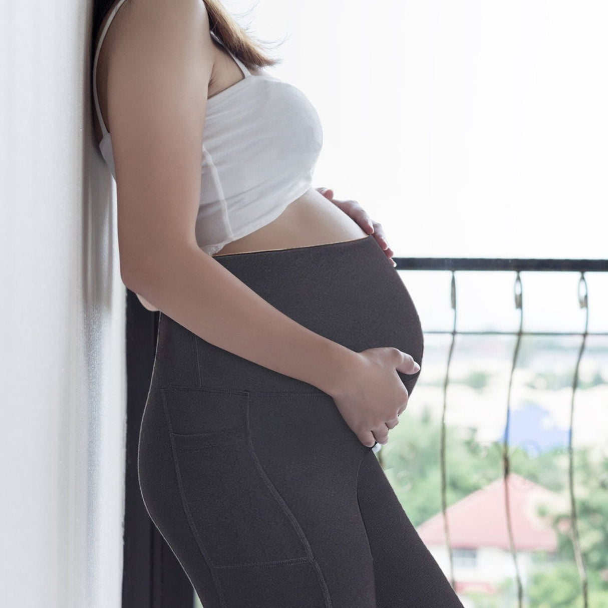 Women Maternity bike Shorts Seamless Pregnancy Short Underwear Shapewear Fitness Yoga maternity alethic Shorts High Waist Over the Belly Pants with Two Side Pockets