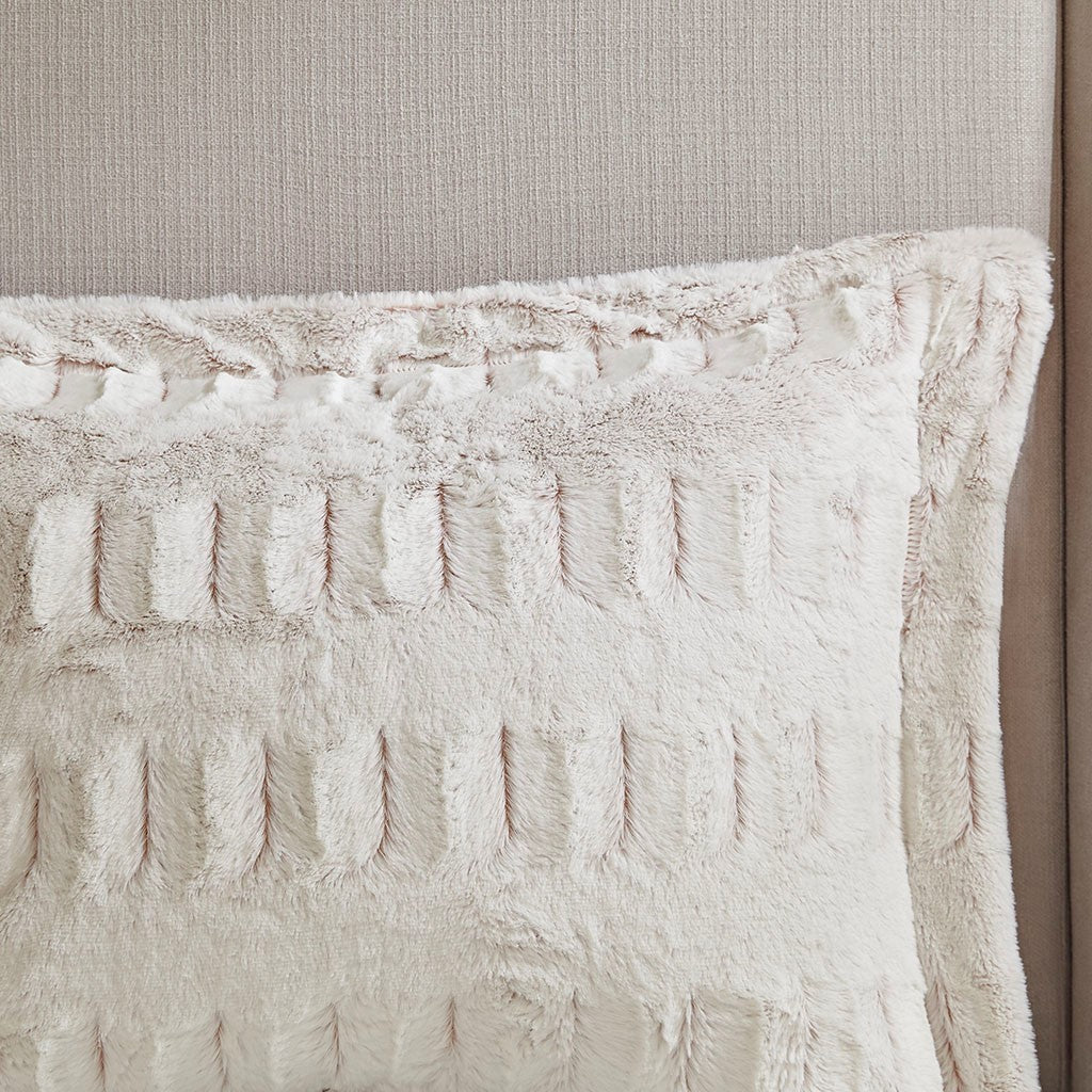 Full/Queen Back Print Long Fur Comforter Mini Set