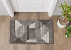 Fenix - Accent Rug - Silver by Couch.com
