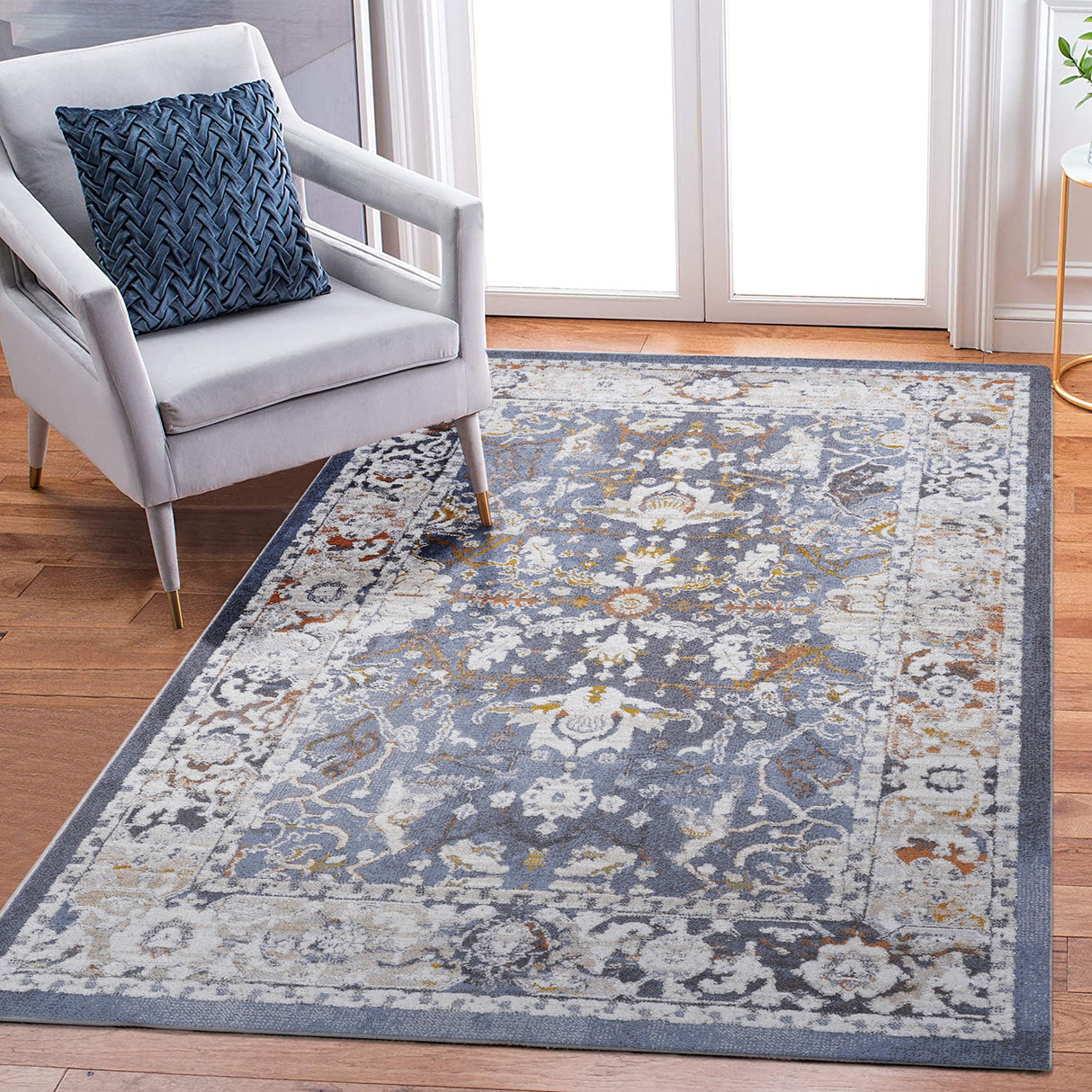 Payas - Trendy Traditional Area Rug by Couch.com