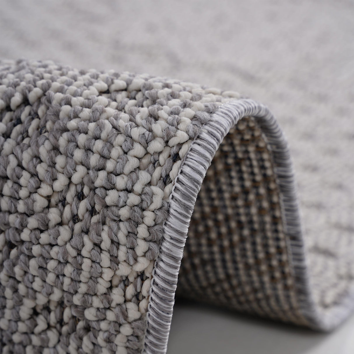 Guros - Medallion Indoor / Outdoor Area Rug by Couch.com