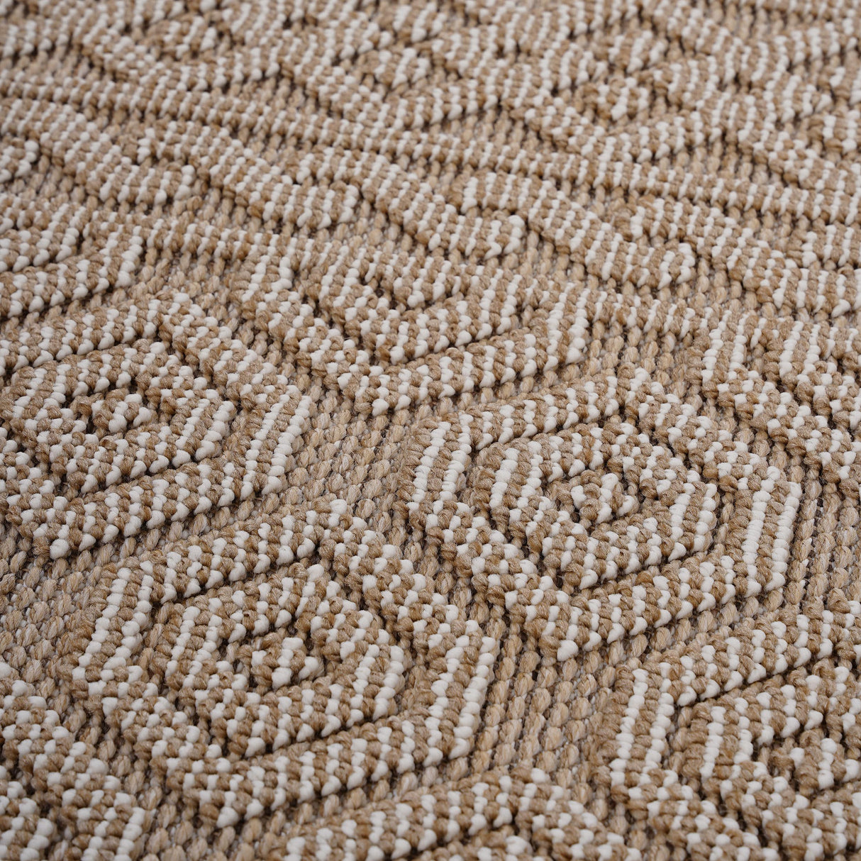 Guros - Trendy Geometric Indoor / Outdoor Rug by Couch.com