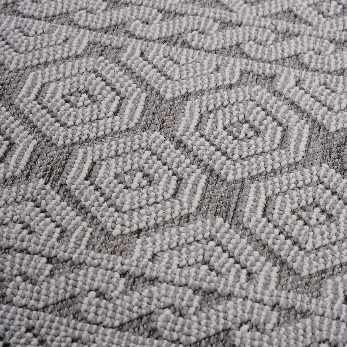 Guros - Geometric Indoor / Outdoor Area Rug by Couch.com