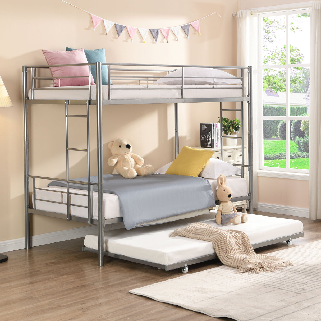 Bunk Bed With Trundle by Couch.com