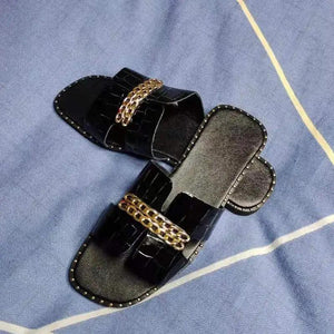 Elegant Black Women Chain Flip Flops Luxury Design  Sandal Women Outdoor Slippers Casual Style Sandals