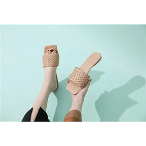 Fashion Outdoor Charming Open-Toe Women Slippers Casual Beach Flip Flops Women Comfortable Sandals