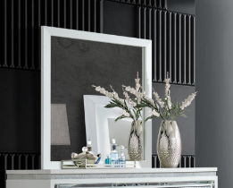 Maloise - Mirror - White by Couch.com