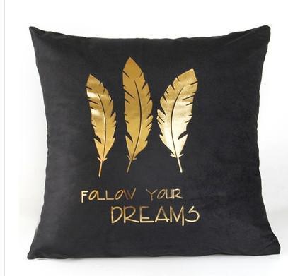Golden Love Leaves Bronzing Cushion Decorative Pillow Black And Gold Pillow Cover Home Pillowcases Velvet Home Decor Sofa Pillows Cover 45x45CM