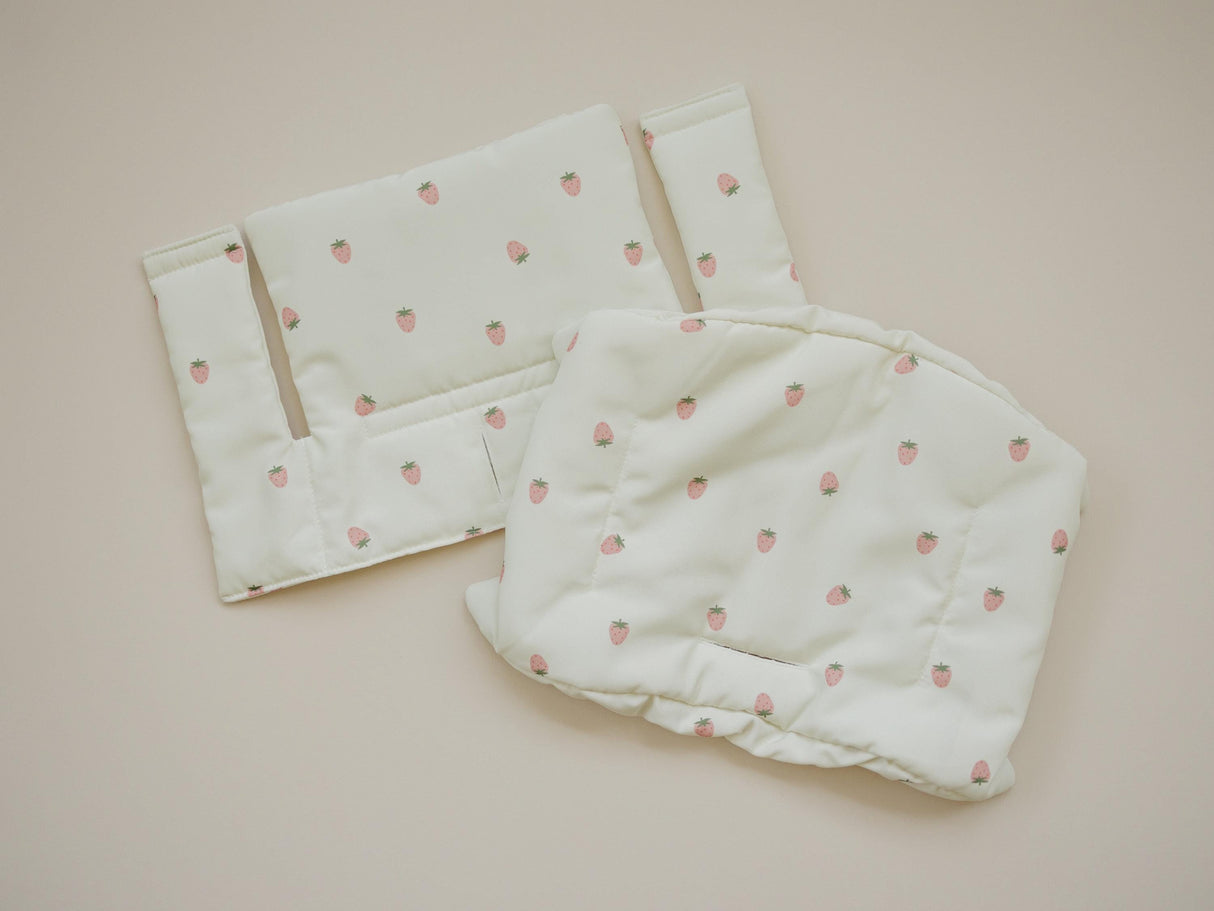 Strawberry Cushion for the Stokke Tripp Trapp Highchair - Wipeable Cover - Baby Highchair Accessories - Berry Print