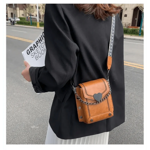 Modern Elegant Stunning Heart-Shaped Women's Bag Cute Studded Shoulder Bag For Women And Girls