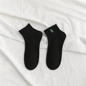 New Cartoon Female Breathable Cotton Socks Cute Bear Lovely Animal Pattern Girl Sock Novelty Combed of Pure Cotton Crew Socks For Men And Women