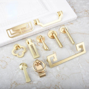New Chinese Golden Cupboard Door Drawer Concealed Buckle Handle Wardrobe Zinc Alloy Hardware Handle Kitchen Cupboard Hardware Modern Style Furniture Door Pulls