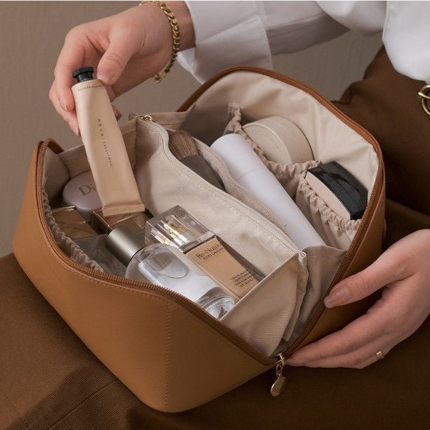 Voyage Vanity Bag