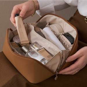 Voyage Vanity Bag