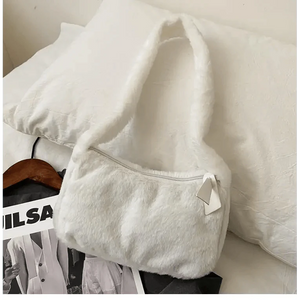 Simple And Stylish Women Soft Plush Winter Furry Shoulder Bags For Ladies And Girls Designer Clutch Handbag For Female