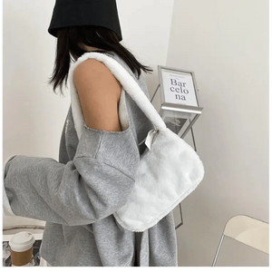 Simple And Stylish Women Soft Plush Winter Furry Shoulder Bags For Ladies And Girls Designer Clutch Handbag For Female