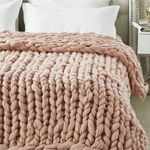 Yanis Chunky Knit Throw