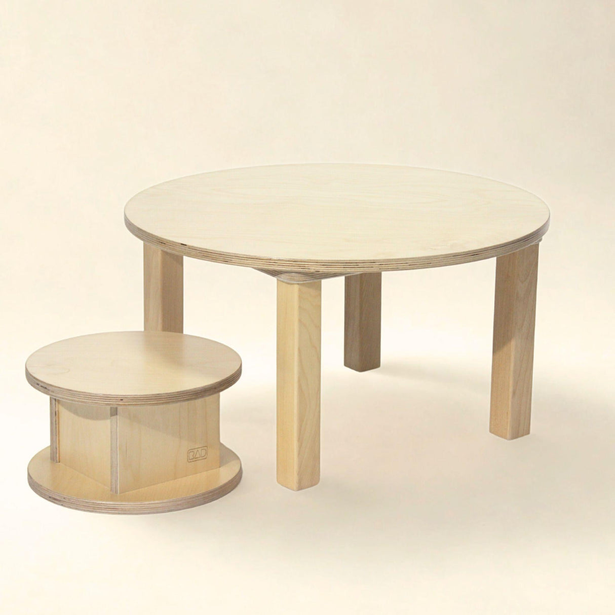 Round Table