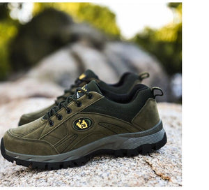 Winter Couple Outdoor Hiking Shoes Winter Warm Men's Shoe Lightweight Non-Slip Sneakers Low Top Walking Shoes For Outdoor Trailing Walking Climbing Running Shoes For Cold Weather