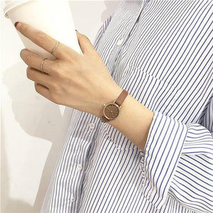 Womens Fashion White Small Watches Quartz Wristwatch Simple Leather Band Fashion Simple Ladies Quartz Watches Mini Ultra-Thin Analog Watches For Girls Students