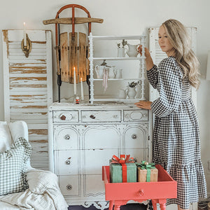 24 Inch White Spindle Wood Shelf