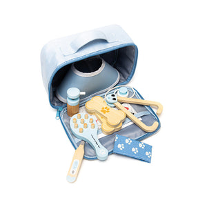 Veterinary Set by Bigjigs Toys US