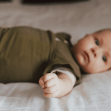 PREEMIE Swaddle (4-6lbs) | Moss by embé®