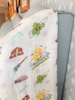 Gift Set: Tennessee Baby Muslin Swaddle Blanket and Burp Cloth/Bib Combo (Floral) by Little Hometown