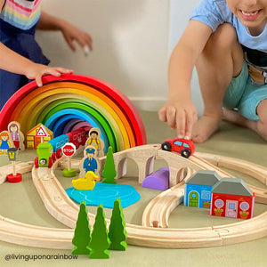 Figure of Eight Train Set by Bigjigs Toys US