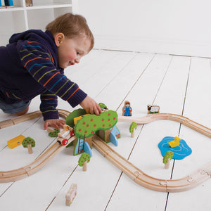 Farm Train Set by Bigjigs Toys US