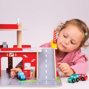 Park & Play Garage by Bigjigs Toys US
